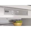 Kép 2/5 - Whirlpool WHC18T573 beépíthető kombinált hűtő,  182 l hűtőtér/68 l fagyasztótér, D energiaosztály, 6. Érzék, Total No Frost