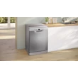 Kép 3/5 - BOSCH SMS2HVI06E Szabadonálló Mosogatógép, Serie 2, Home Connect, Nemesacél, 14 teríték, C, 5 program, 6 opció, LED kijelző, Vario kosárrendszer, VarioDrawer, 9 l, 46 dB(A)