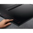 Kép 4/10 - AEG CCE84779CB Síkba építhető indukciós főzőlap beépített páraelszívóval, WiFi, Hob2Hood, Bridge funkció, 83 cm Kép 4/10 - AEG CCE84779CB Síkba építhető indukciós főzőlap beépített páraelszívóval, WiFi, Hob2Hood, Bridge funkció, 83 cm