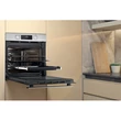 Kép 4/7 - Whirlpool OMR58CU1SX Beépíthető elektromos sütő, "A+" , inox készülékszín, Katalitikus panel, süllyeszthető kezelőgombok, digitális kijelző, finoman csukodó sütőajtó, Teleszkópos sütősín, 71 liter