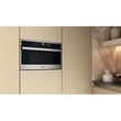 Kép 4/5 - Whirlpool WMD44MX Álló szekrénybe építhető mikrohullámú sütő Inox, 31 liter, 6. Érzék funkciók, 1000W, CRISP, grill, digitális kijelző (fehér karakterszín), JET Start, JET Defrost, JET Menü, lenyíló tükrös üvegajtó