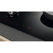 Kép 5/6 - Whirlpool WTX8015DCF"i300" indukciós főzőlap, 80 cm, élcsiszolt, Clean Protect üvegkerámia felület, 4 főzőzóna, összekapcsolható zónák (FlexiZone), Slider kezelés, 6. Érzék  Power Management, Booster