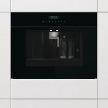 Hisense CM4340DBG BEÉPÍTHETŐ AUTOMATA KÁVÉFŐZŐ - automatikus capucciono készítő funkcióval - tejkannával, LCD kijelző, érintőgombos vezérlés,   15 bar nyomás, örlés erősség állítás, 1,8 literes víztartály, teafőzés opció, 200 grammos babtartály, világítás